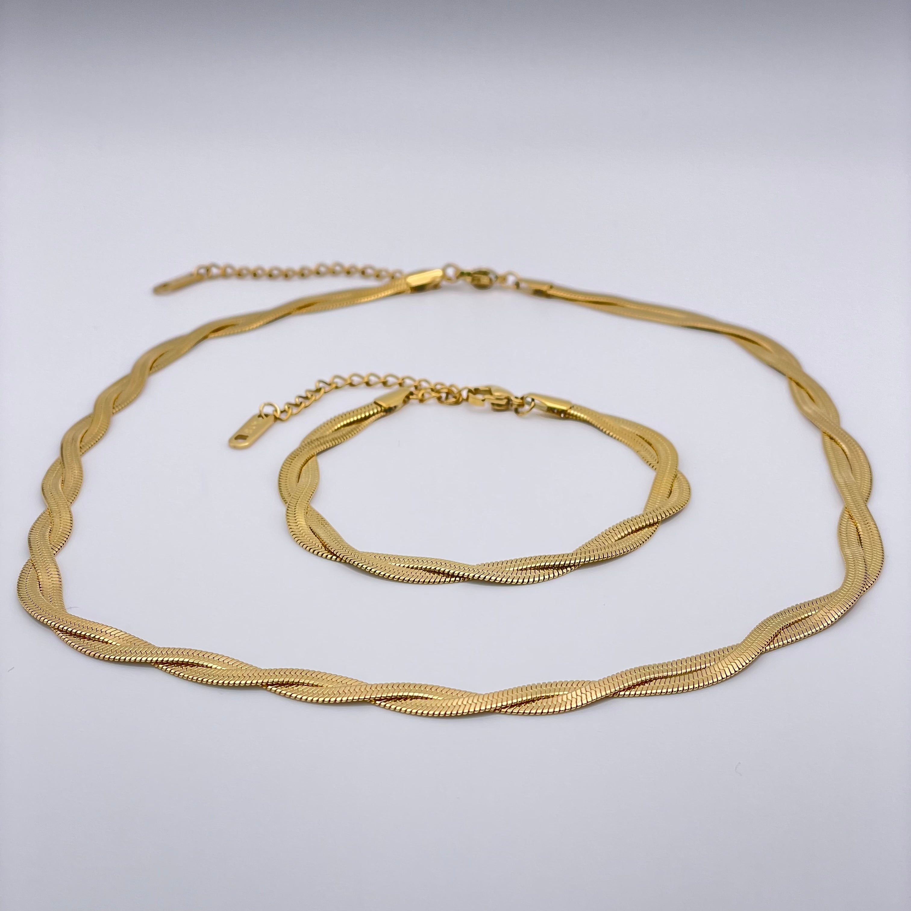 Vintage Braided Herringbone Chain Necklace - Gold | Garmentory