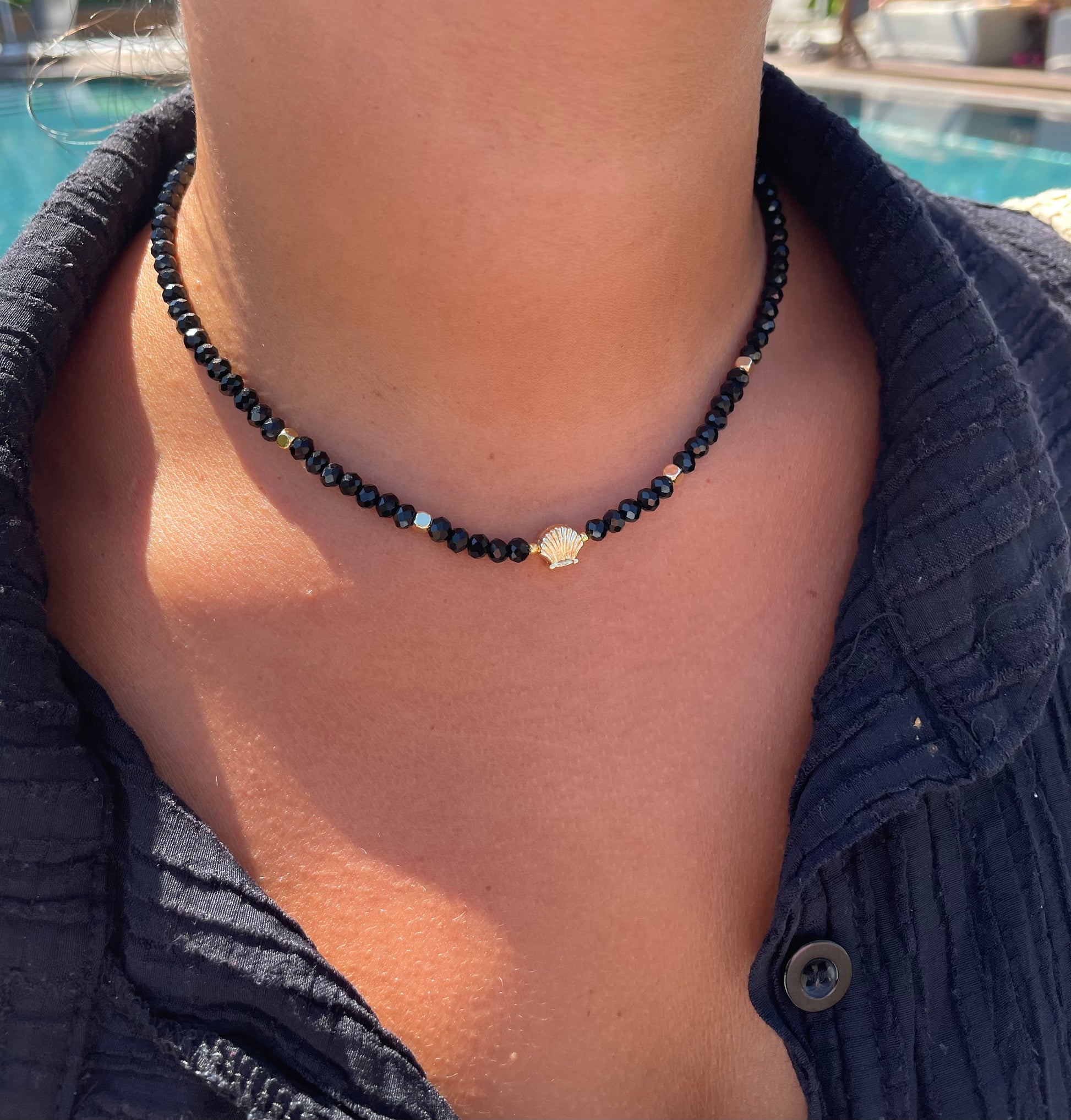 Bodrum bead shell necklace - Black model shot