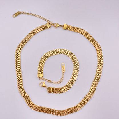 18K double curb chain collection - Gold from above