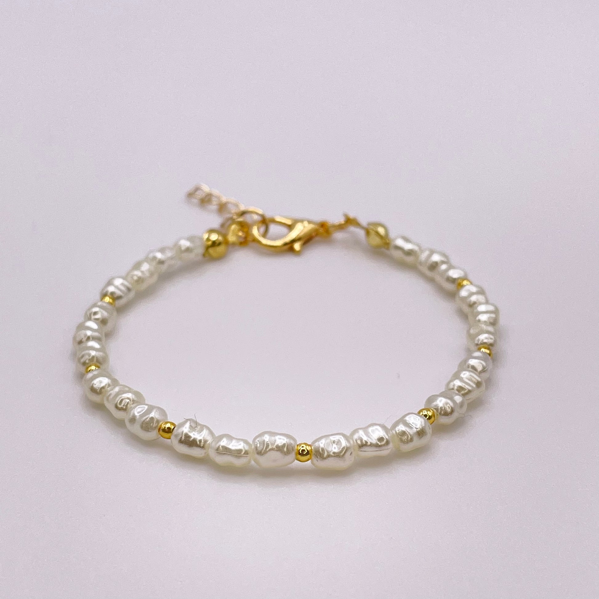 Bodrum pearl bracelet - White front view