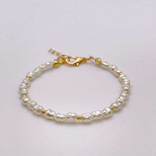 Bodrum pearl bracelet - White front view