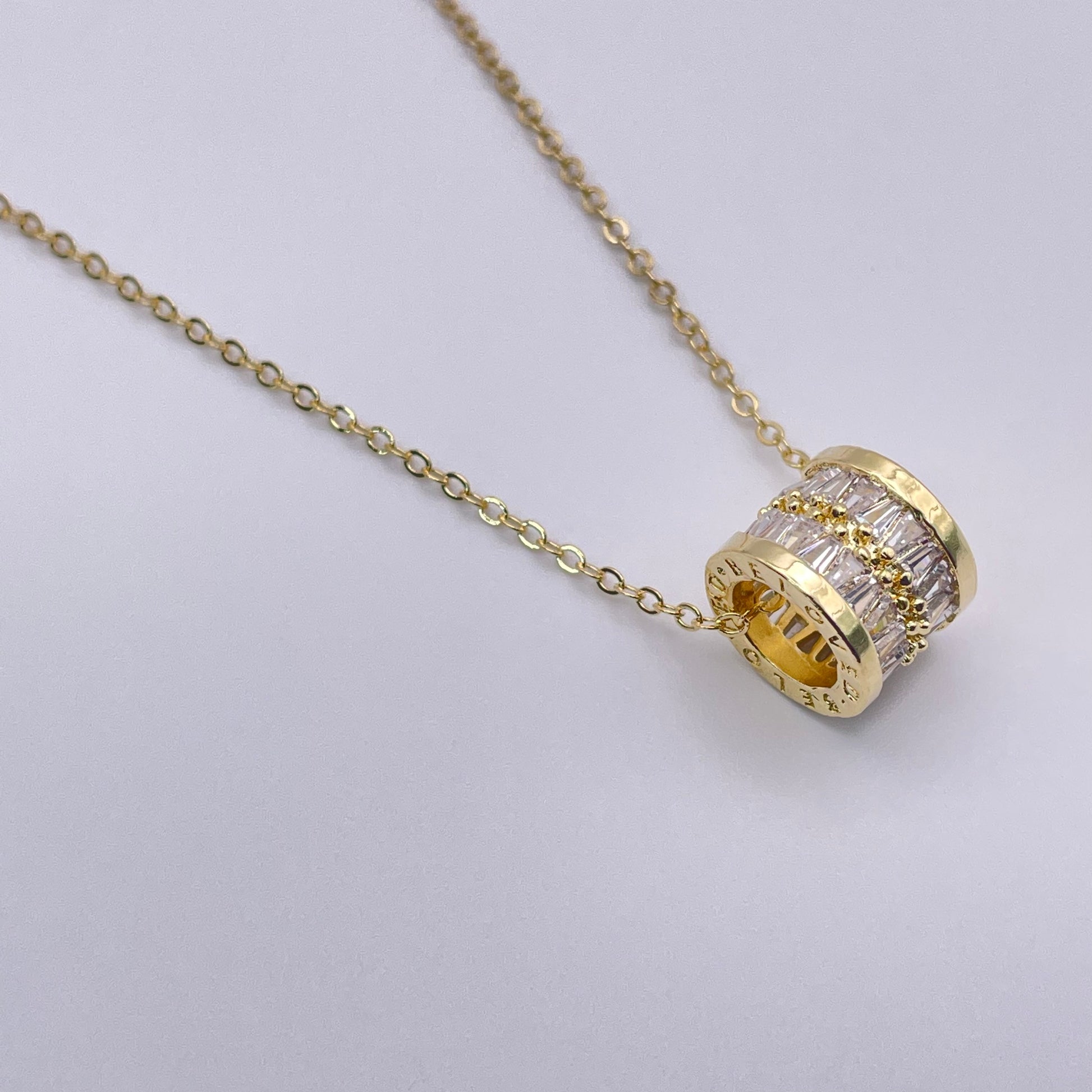 Beloved zircon necklace - Gold side view