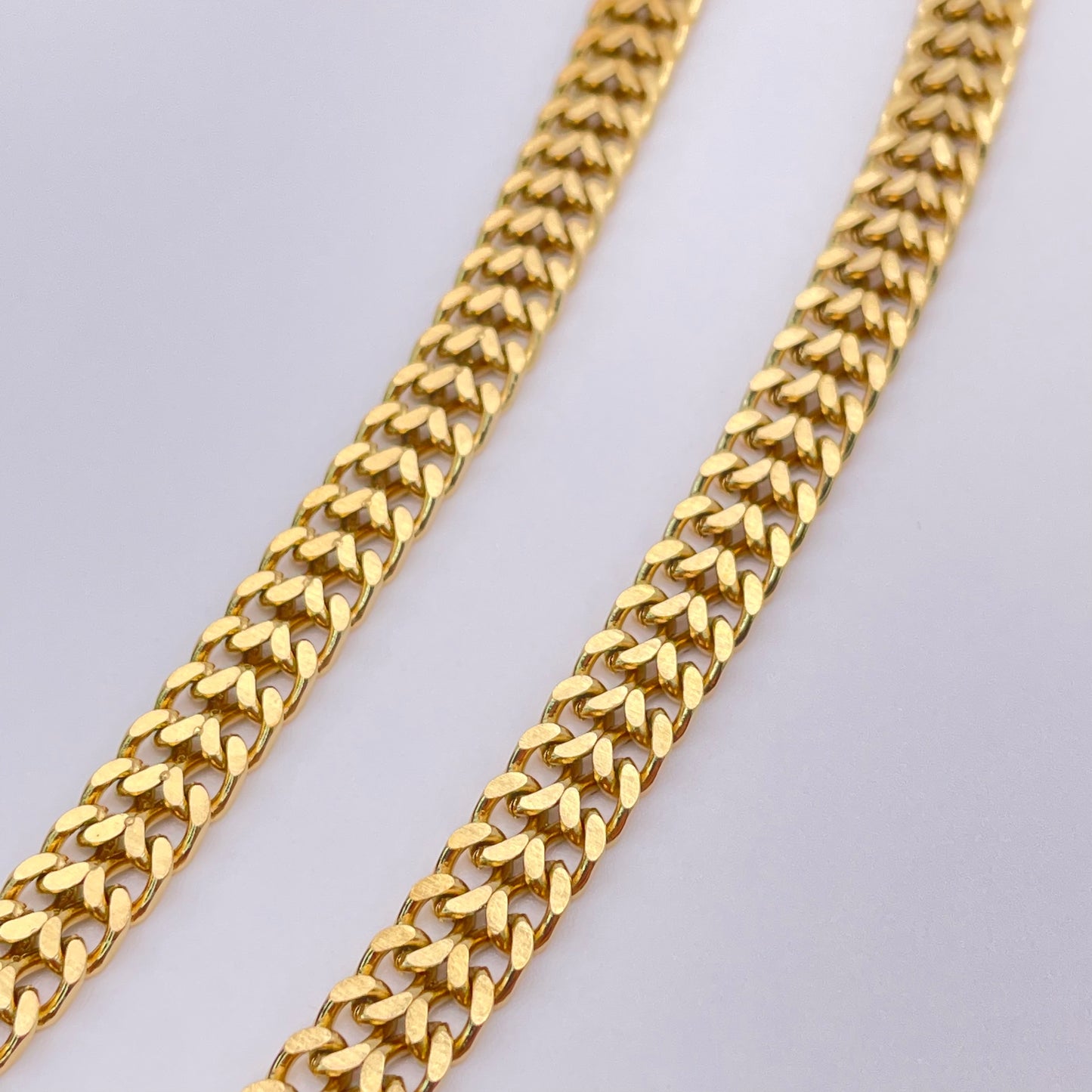 Double deals curb chain