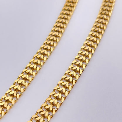 18K double curb chain collection - Gold close up