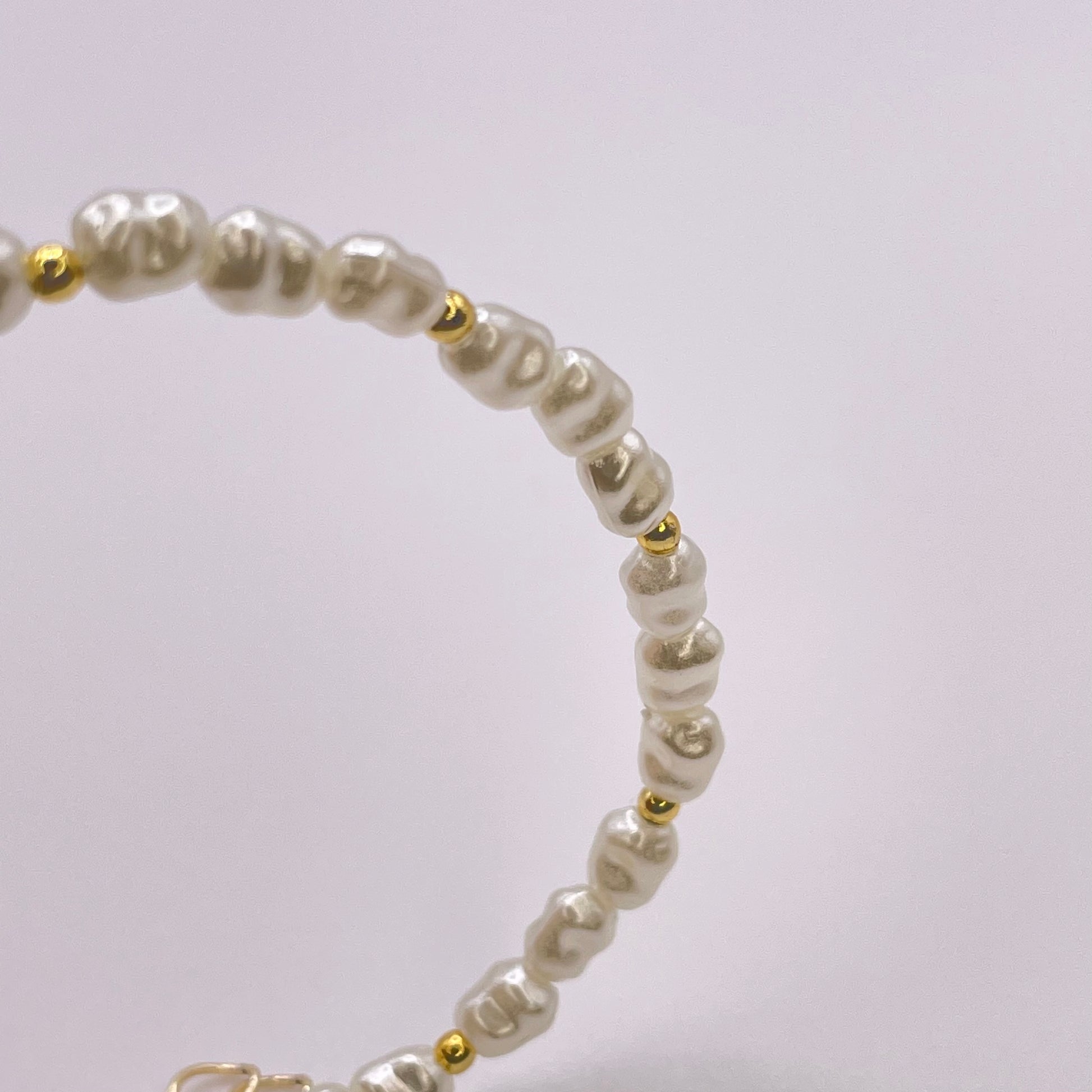 Bodrum pearl bracelet - White side view