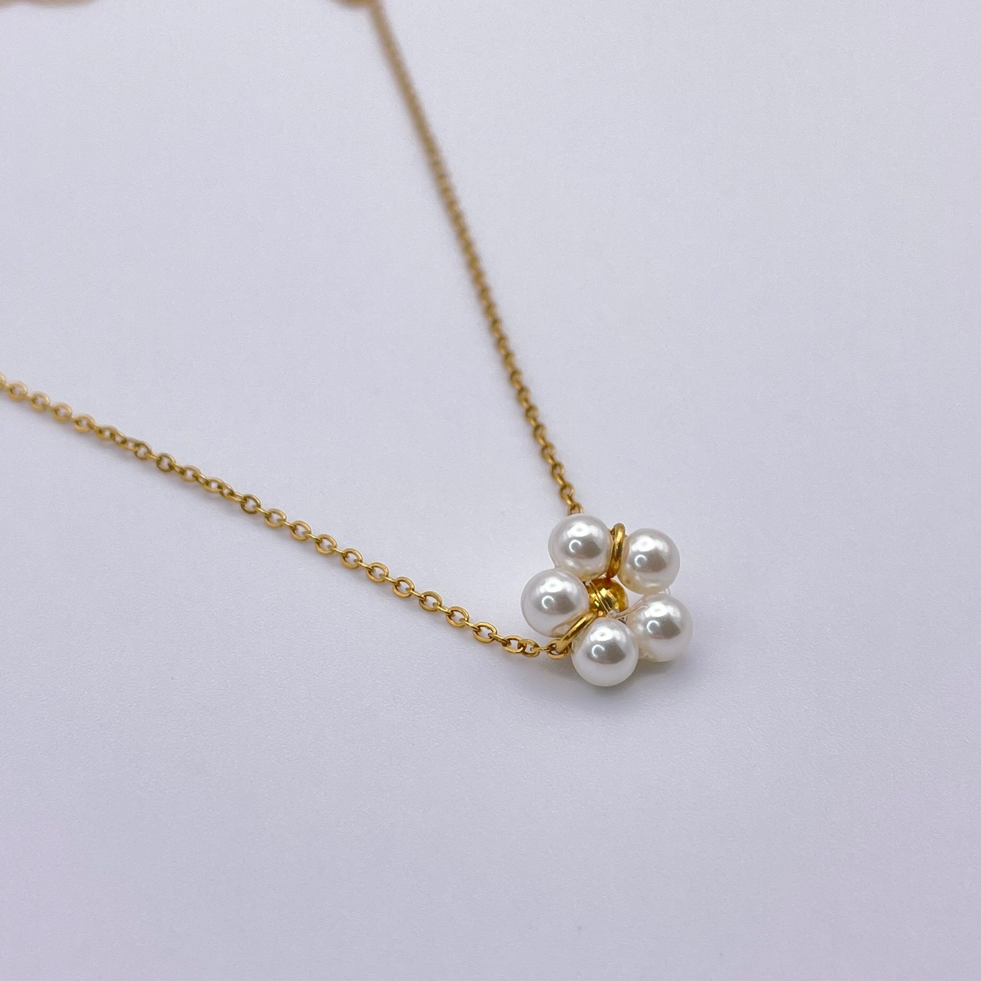 18K handmade pearl flower necklace - Gold size view