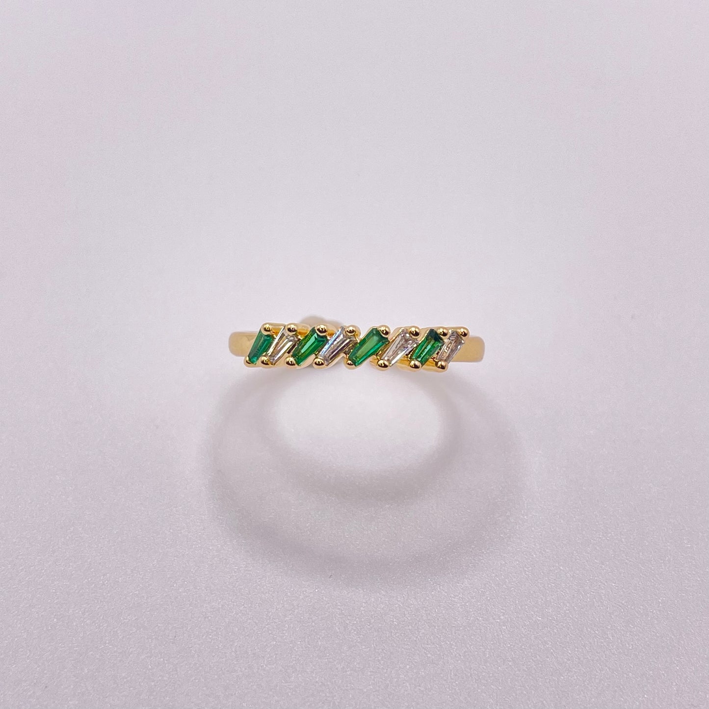 Baguette cut gold ring - Clear & Emerald from above