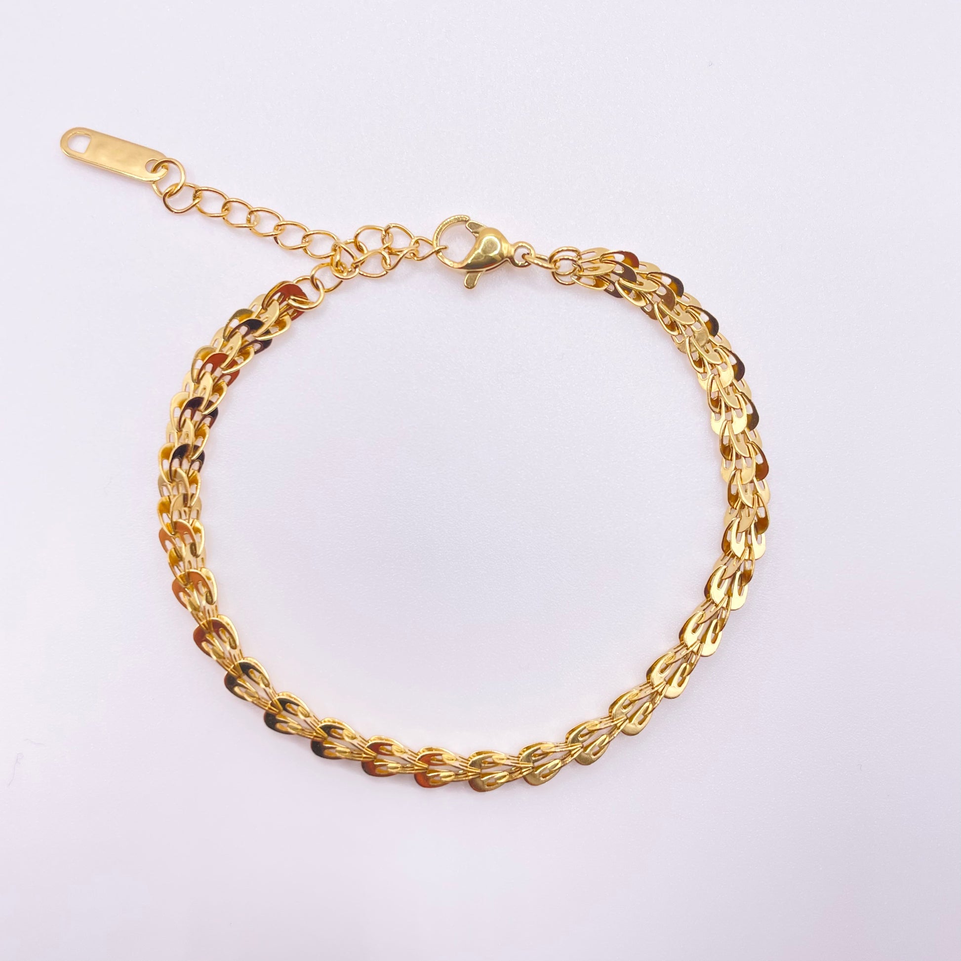 Delicate mesh bracelet - Gold view from above