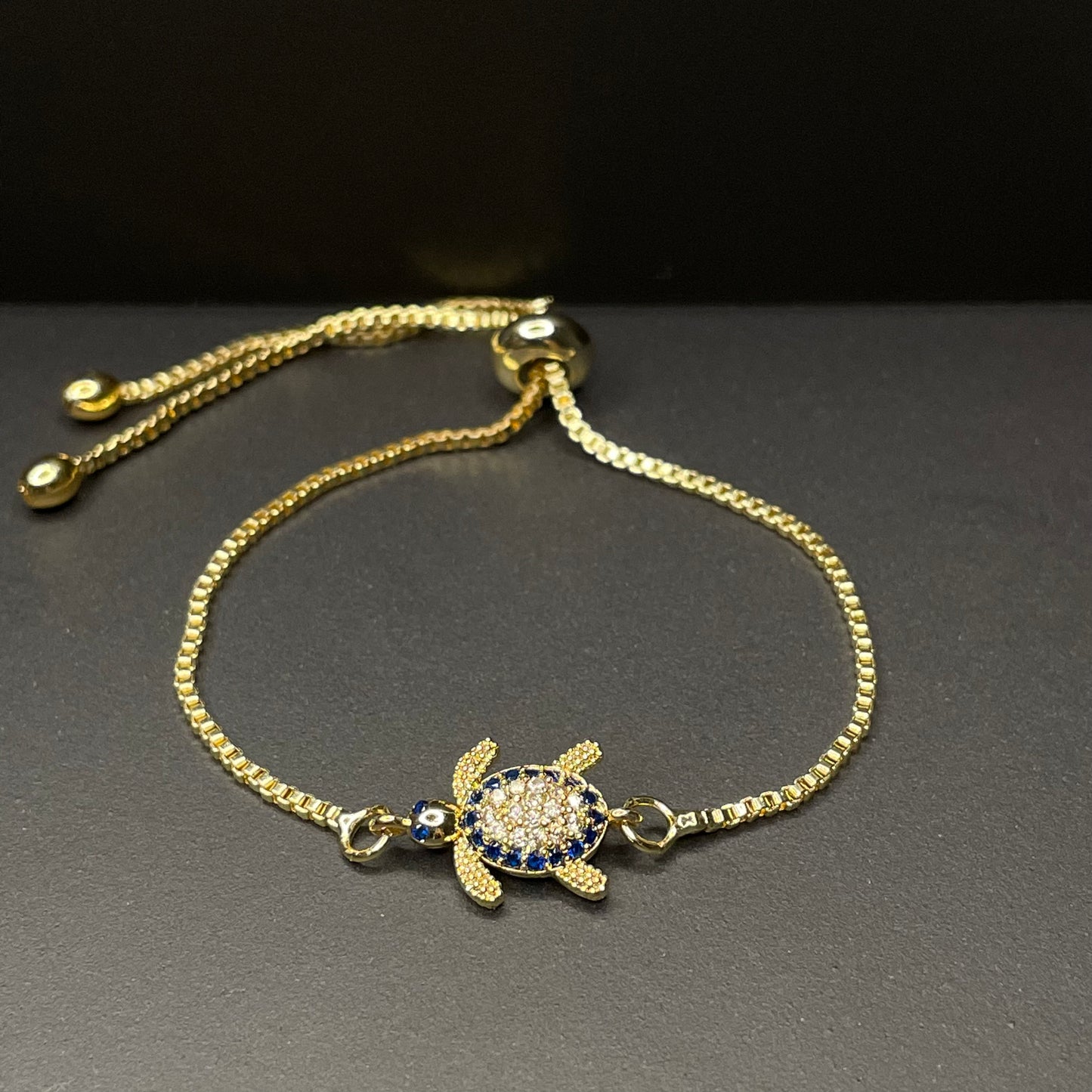 Turtle evil eye - Gold front view