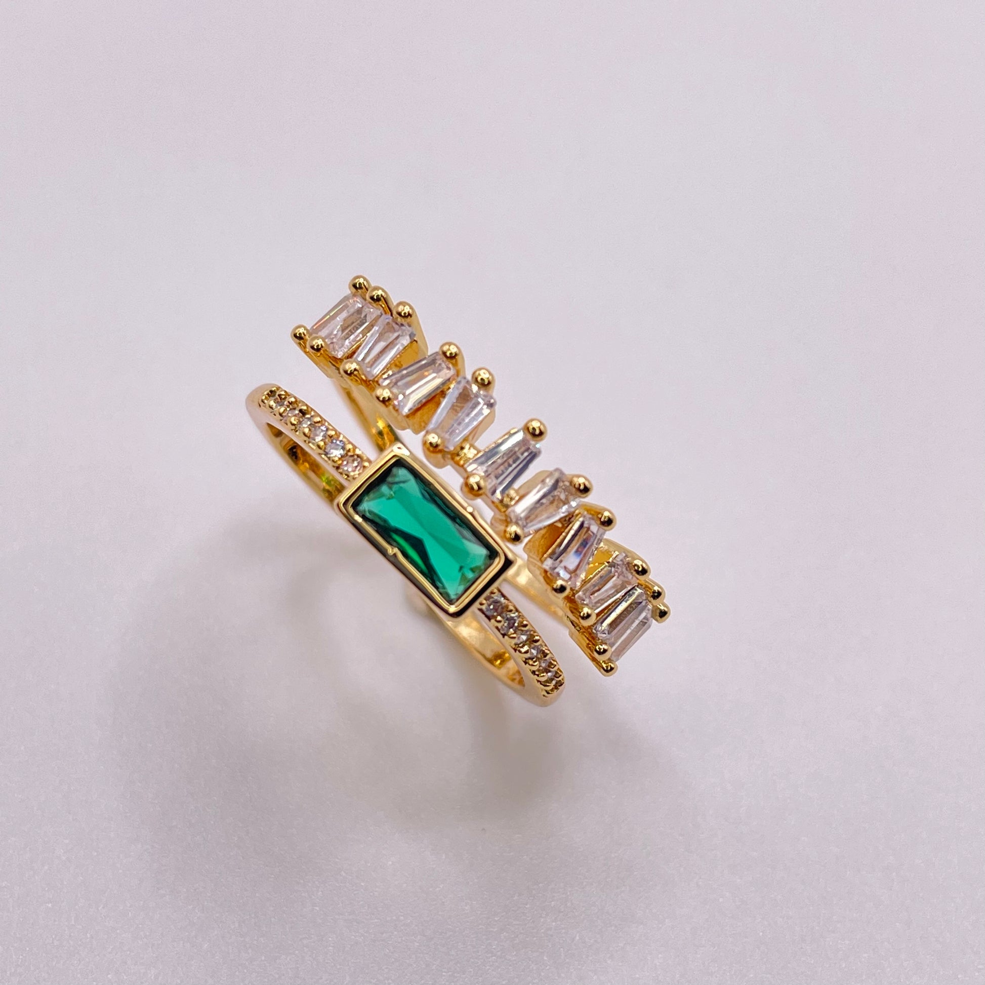 Baguette cut double gold ring - Emerald from above