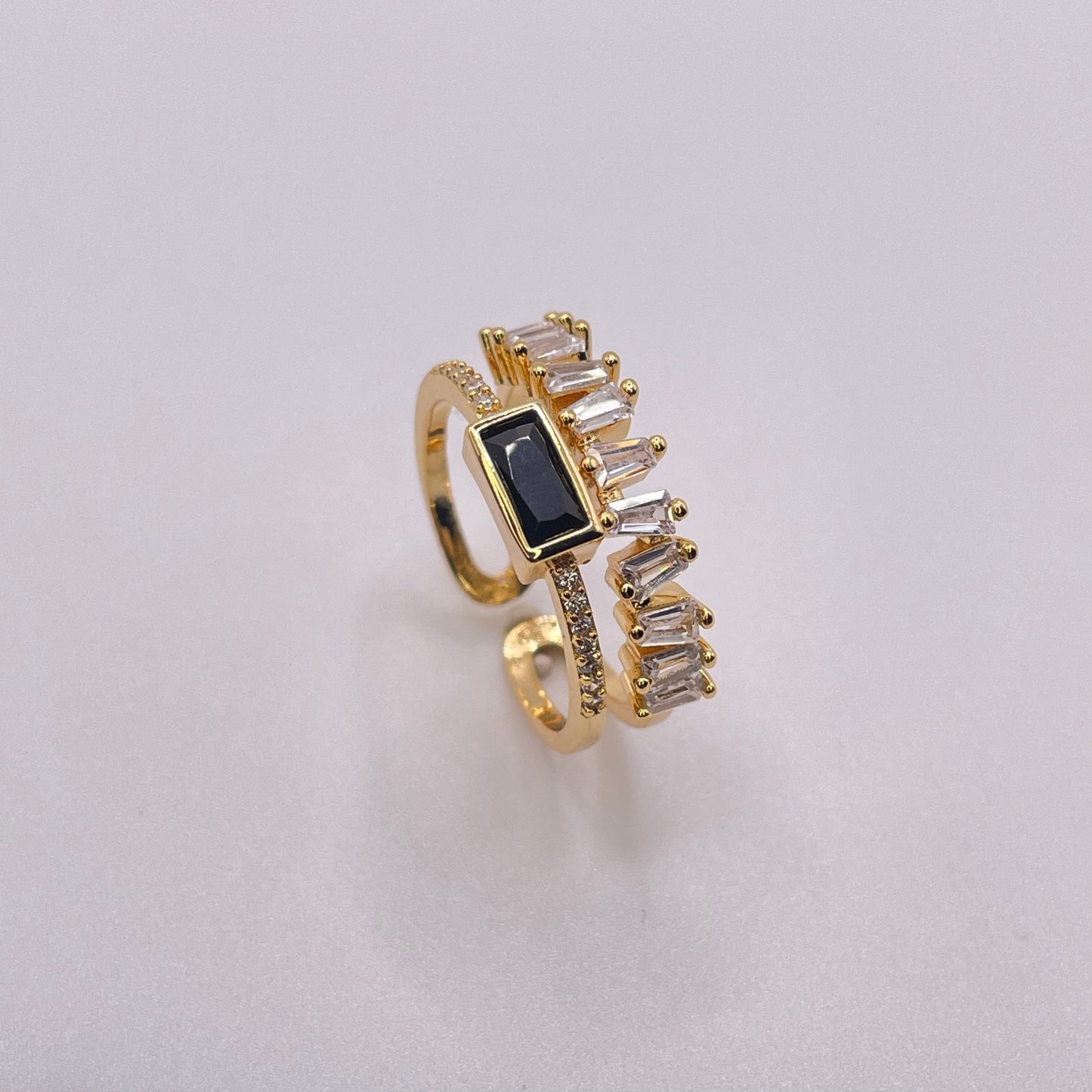 Baguette cut double gold ring - Jet black side view