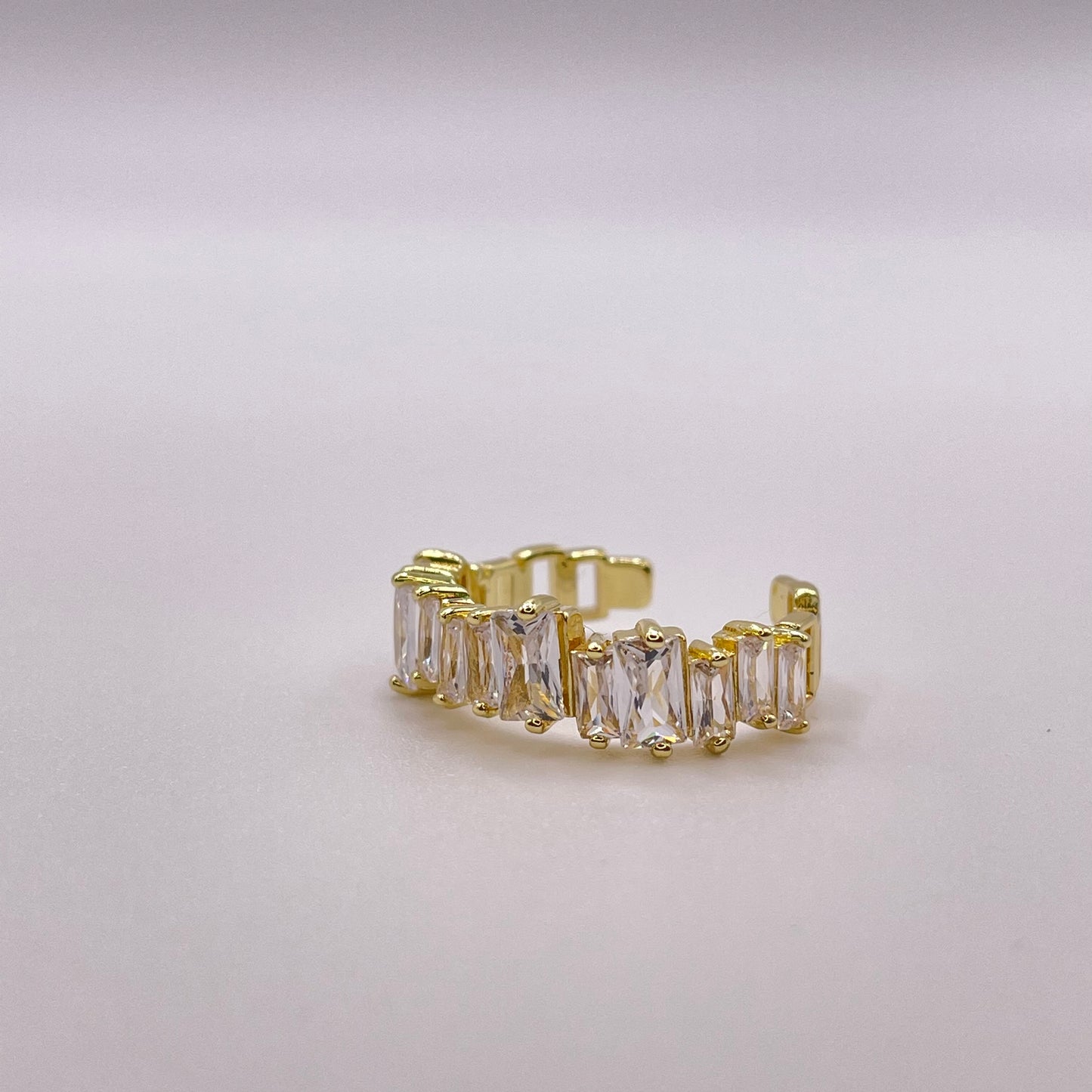 Baguette cut CZ ring - Gold side view