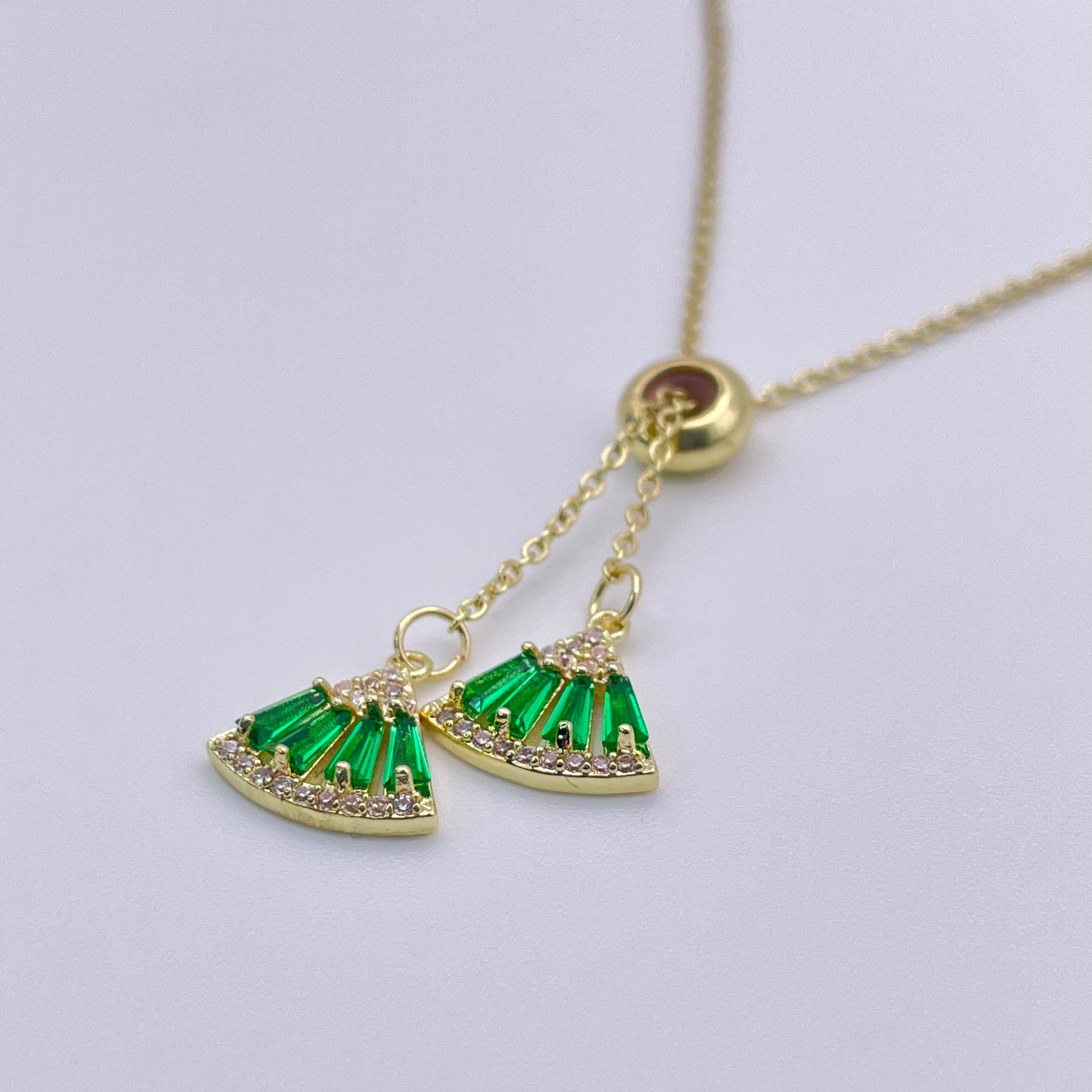 Emerald leaf necklace - Gold side view