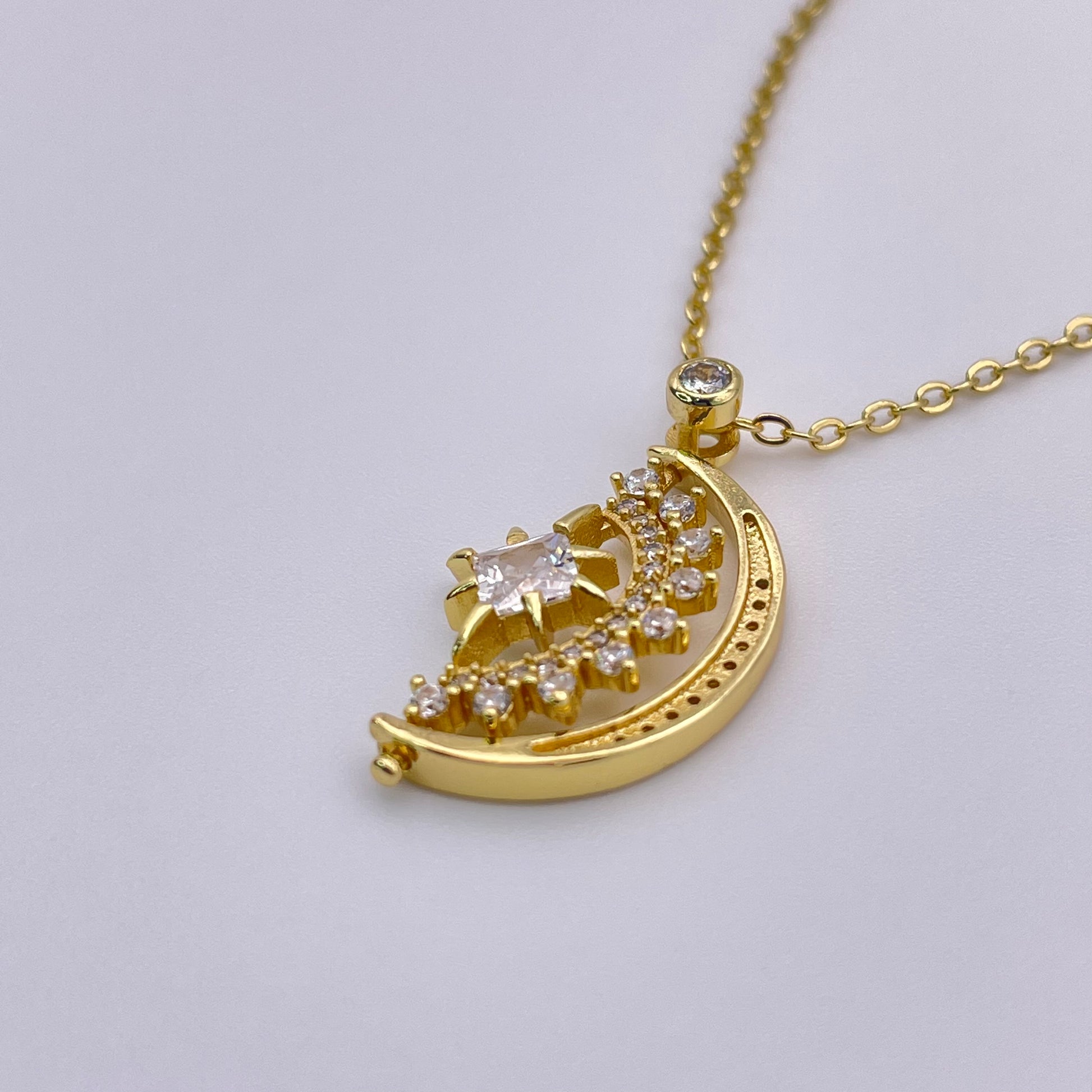 Star and crescent zircon necklace - Gold side view