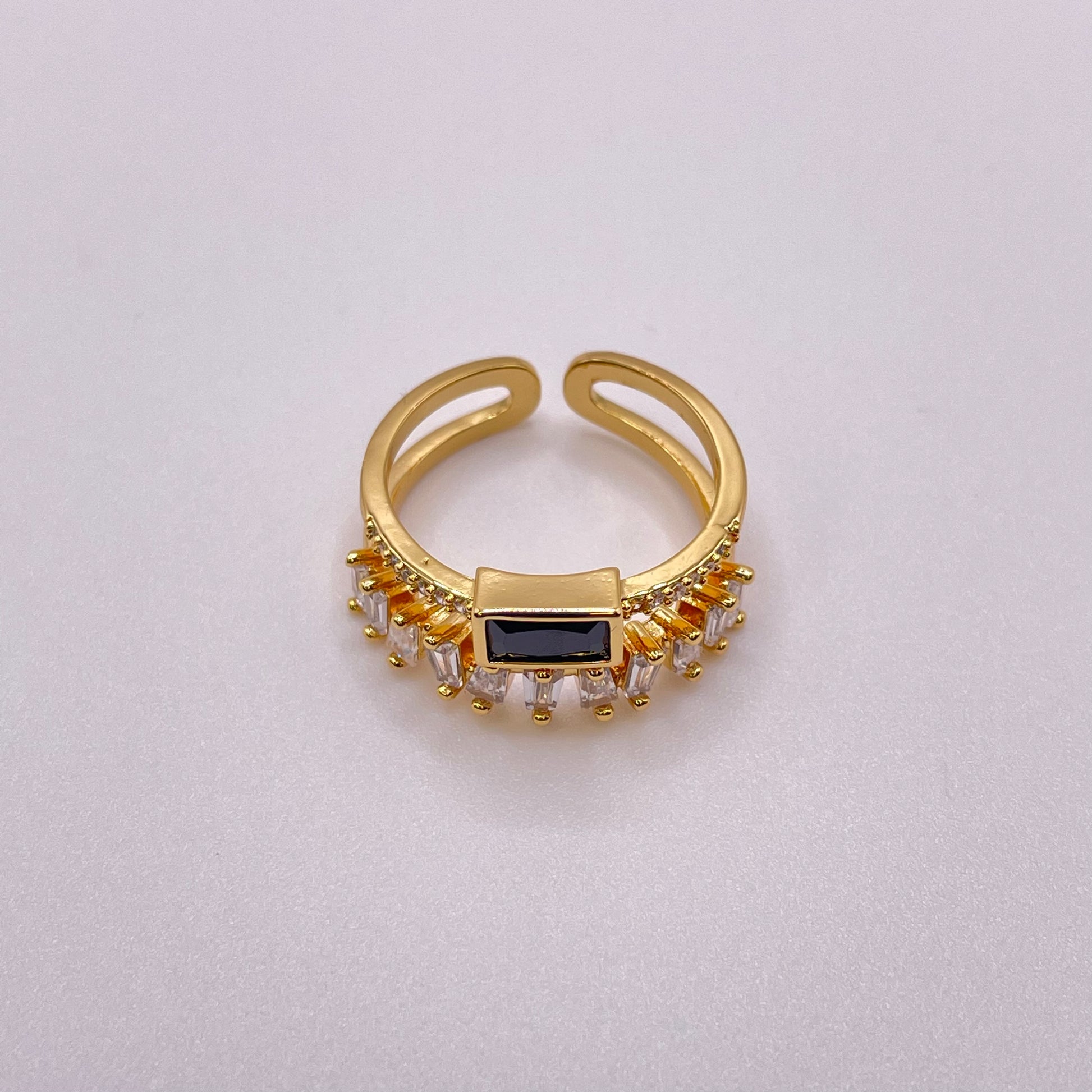 Baguette cut double gold ring - Jet black laying flat